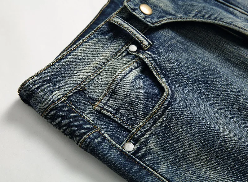 17279585495_1929263513