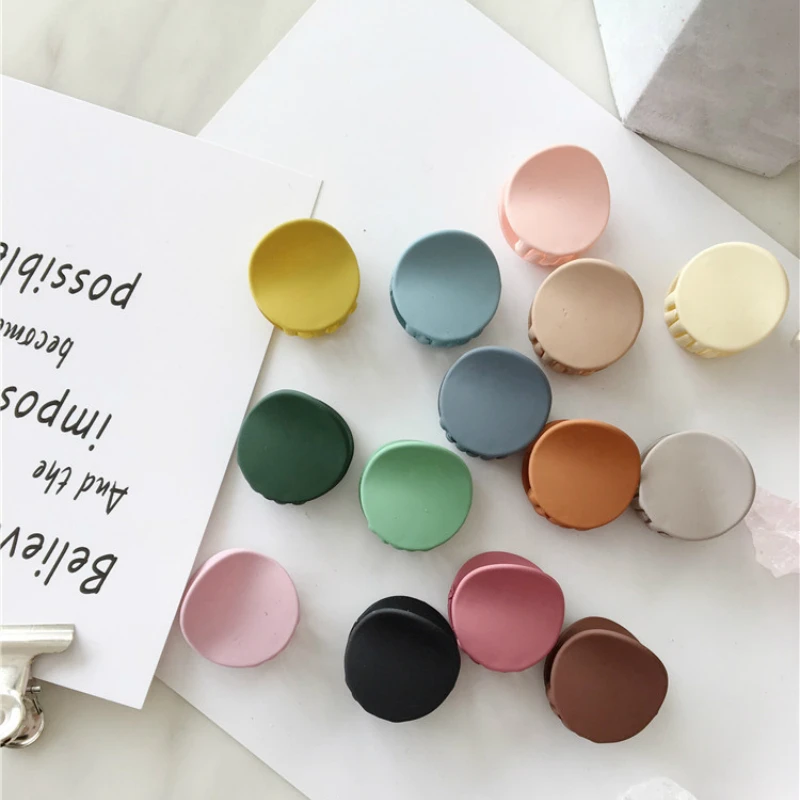 

Acrylic Frosted Texture Cute Macarons Modelling Round Lady Hair Claws Sweet Candy Color Girl Korean Style Hair Accessories