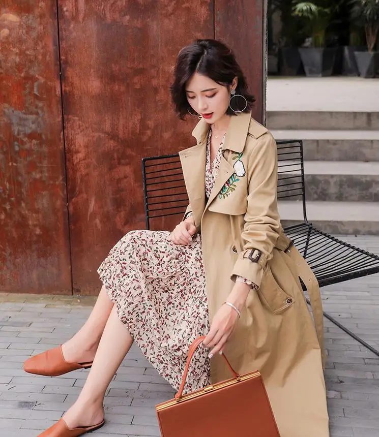 

women autumn long coat Windbreaker female long embroidered over the knee coat high waistband bandwidth loose thin