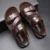 Yomior New Casual Fashion Men Shoes Slip-On Натуральная коровья кожа Мягкие нескользящие Пляжные летние сандалии Тапочки Квартиры Флип-Флоп