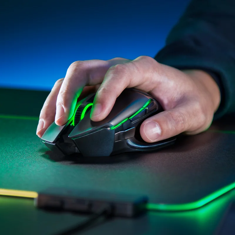 Razer Basilisk Ultimate Edition Беспроводная игровая мышь 20000 Точек на дюйм RGB база HyperSpeed