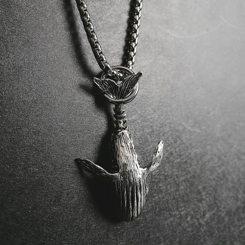 Charmante Blauwal-Sprung-Anhänger-Halskette – Modische, schlichte Halskette für Herren und Damen, Pulloverkette, Accessoires, Schmuck
