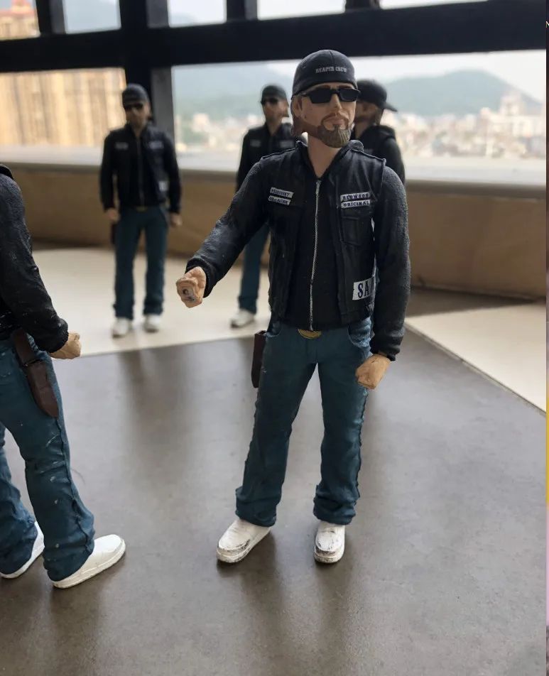 Оригинальный набор гаража MEZCO 6 дюймов кукла Сыны анархии JAX Joints Коллекционная