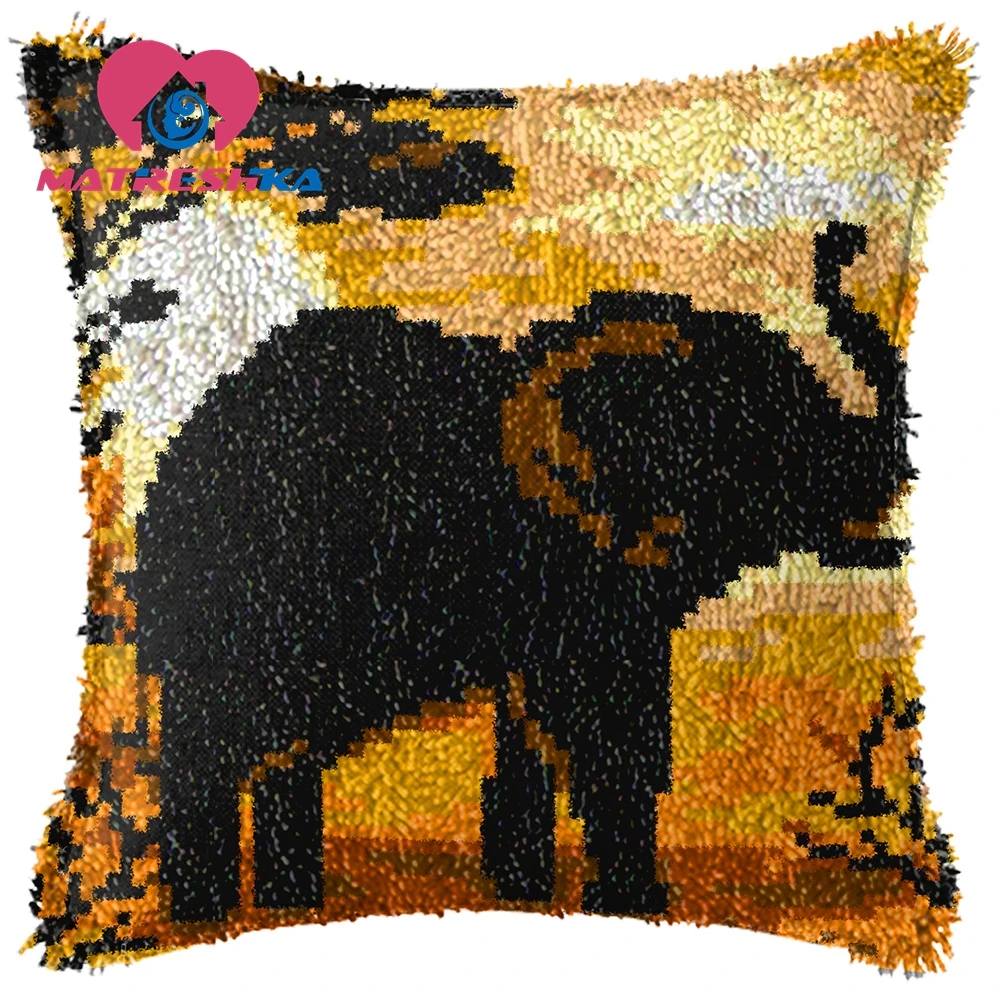 

carpet embroidery cushions Diy embroidery pillow cross-stitch pillow latch hook kits embroidery carpet do it yourself gift