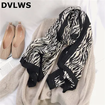 

Ins Fashion Black and White Striped Leopard Scarf Women Autumn Winter Head Scarves and Shawl Warm Bufandas Ivierno Mujer 2019