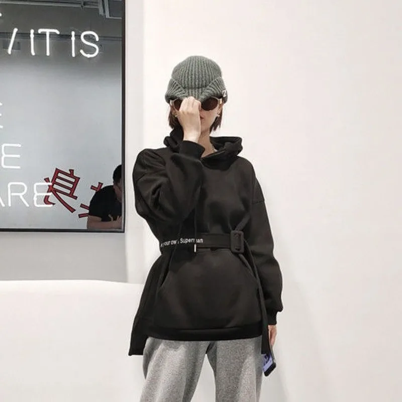 Рисунок 5 - Свитер с капюшоном и поясом