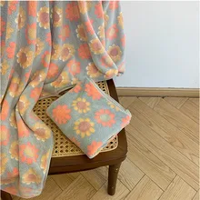 Sun Flower Bath Towel Cotton Towel Thickened Quick-drying Absorbent Coral Fleece Sports Beach Towel
