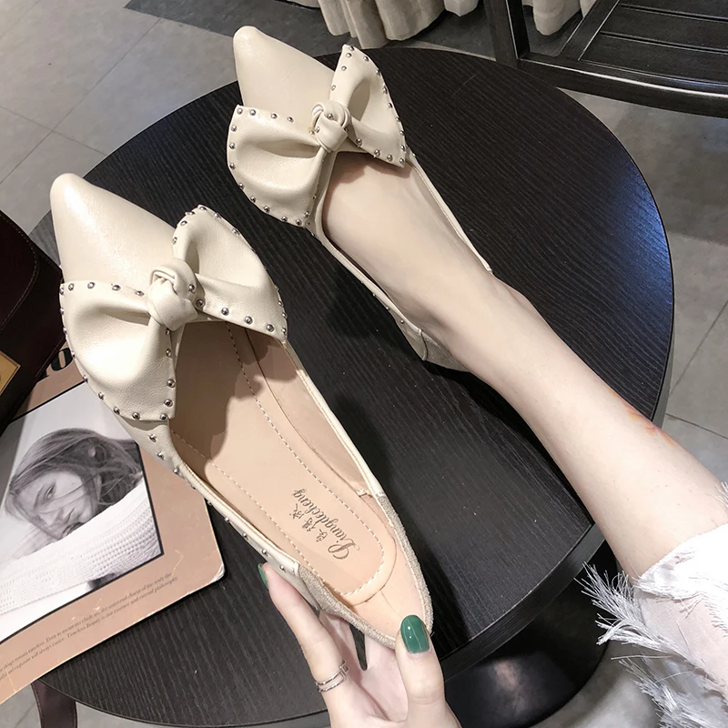 

Bow Fashion Women Flat Shoes Ballerina Flats Loafers Casual Comfortable Pointed Toe Rivet Hot Sale New Lazy Flats Driving Shoes