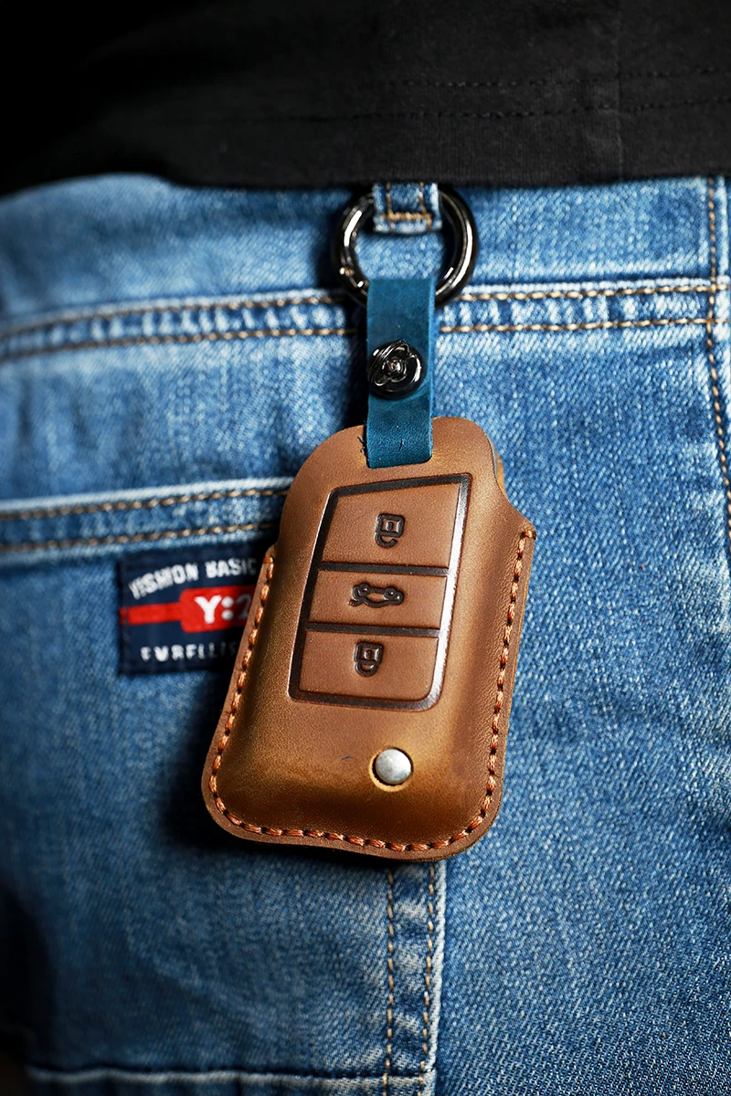Genuine Leather Car Key Cover For Volkswagen Bora Leather Buckle Cover New Regal Regal Remote Fob