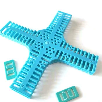 

1PCS New Arrival Bee Queen Cage For Overwintering Cross Winter Use Cold Cells Cross Type Plastic Catcher Cages Cell Bees Tools