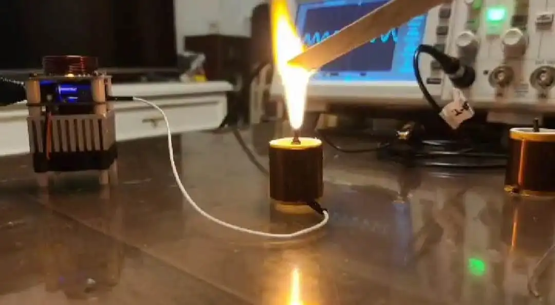 High Frequency Tesla Coil HFSSTC Electronic Candle Plasma Flame Run