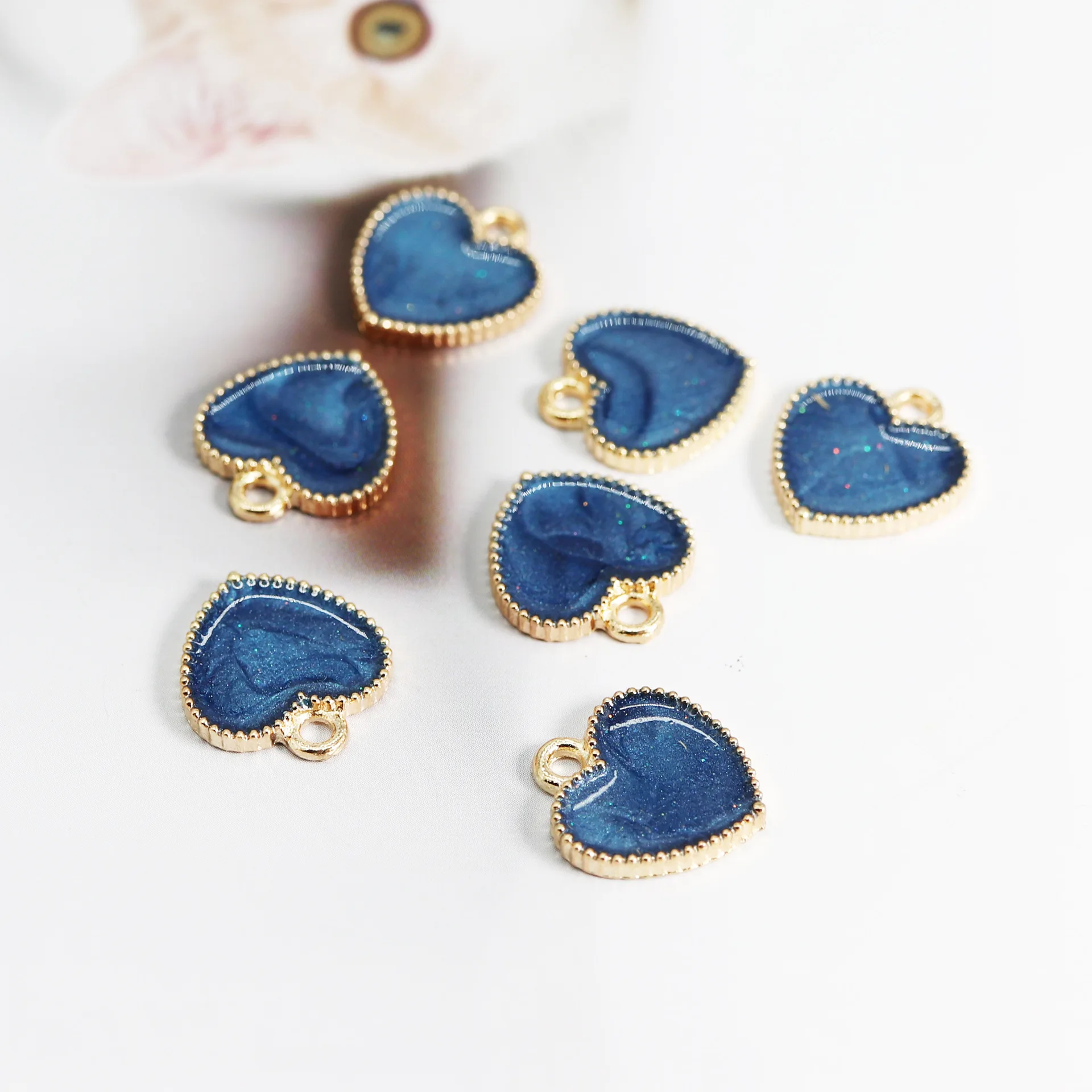 

4 Color Heart Charms Enamel Pendants Ornaments Heart Decoration For Bracelet Earrings Necklace DIY Jewelry Findings