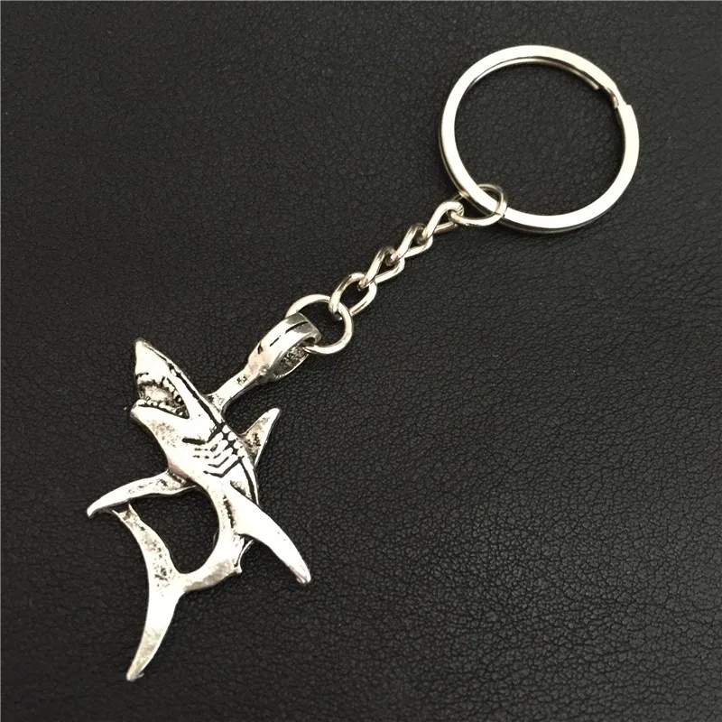 

10pcs/lot Wholesale Crystal Big White Shark Keychain Car Keyring Bag Pendant Jaws Sea Animal Key Chains Car Keys Holder Jewelry