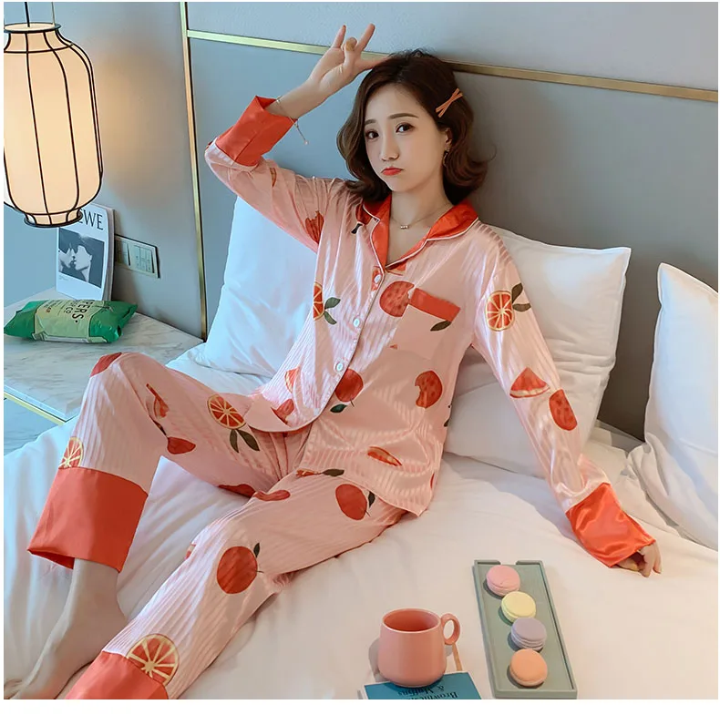 Party Pajamas Autumn New Women's Silk Long Sleeve Pajamas Set Loose Print Christmas Women Sleepwear Set Elastic Long Pants