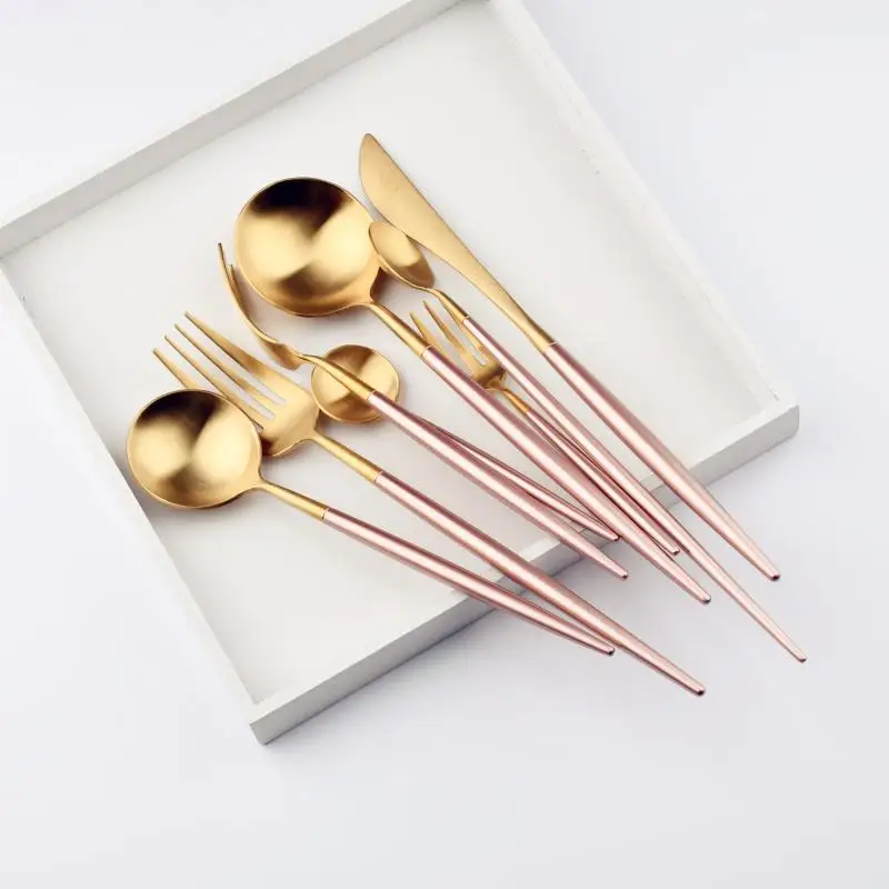 Pink gold dinner set (1)