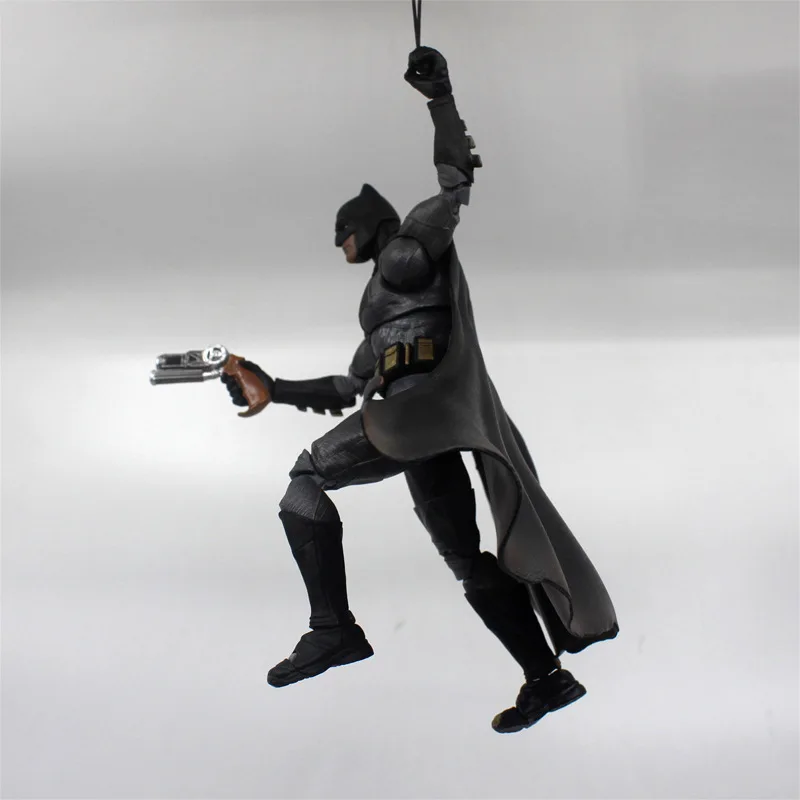 

Diffuse Country Garage Kit Genuine Egg Batman Garage Kit Beast Kingdom Dsh-001 Batman War Superman Model