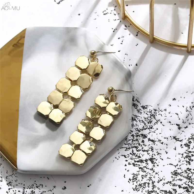

AOMU Exaggerated Multi-layer Metal Gold Square Sleek Geometric Tassel Drop Earrings for Women Birthday Gifts Wedding Party