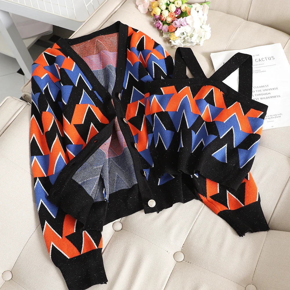 

MUMUZI rhombic color matching geometry wool knit cardigan coat female two-piece set with free spaghetti cropped tops outfits