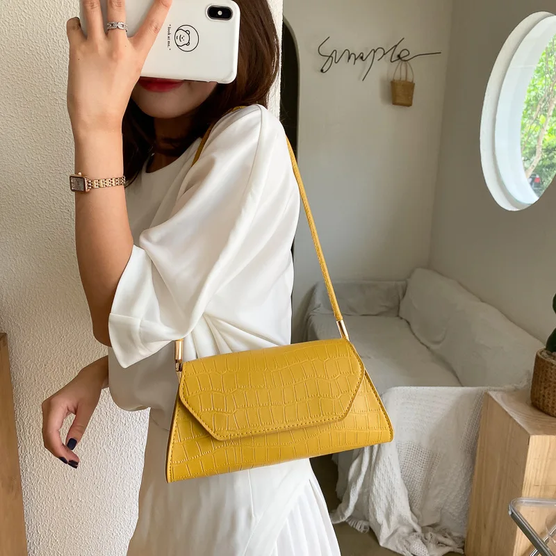 

New crocodile pattern solid color bag female summer Korean version of the wild texture shoulder bag fashion simple underarm bag