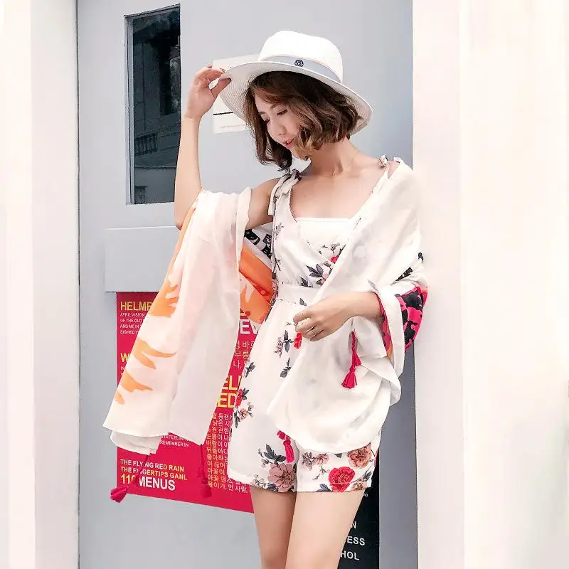 4432395567_590449100