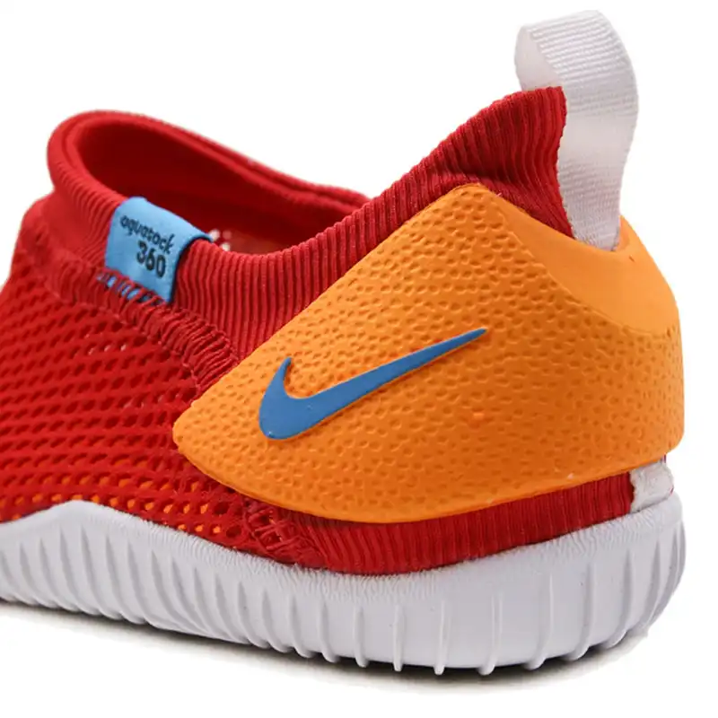 nike aqua socks kids