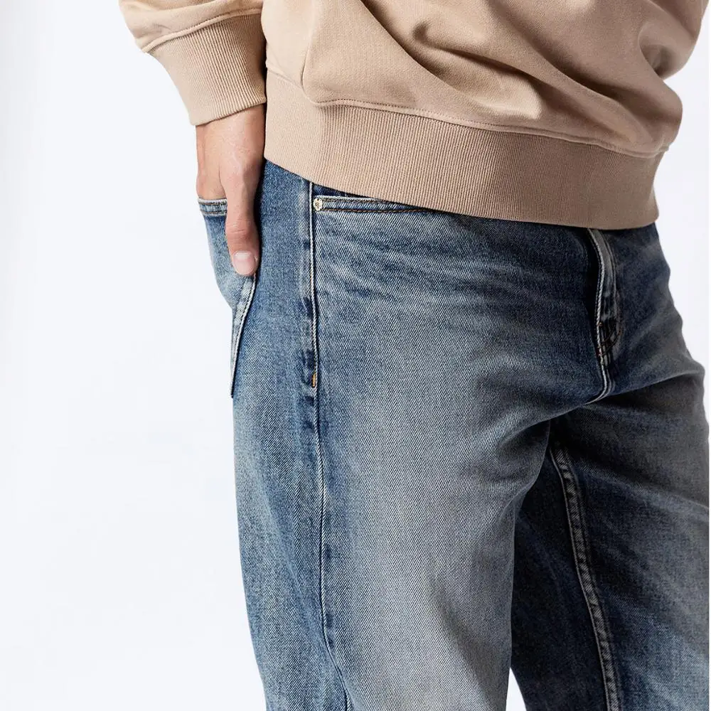 Cena SIMWOOD 2020 wiosna nowe, dżinsowe męskie lekkie pranie proste regularne slim fit spodnie jeansowe plus size odzież marki SI980725