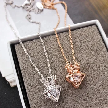 

Luxury Blink Rhinestone Crown Stereo Rhombus Pendant Short Crystal Necklace Modern Design Party Choker for Women 2 Color Choose