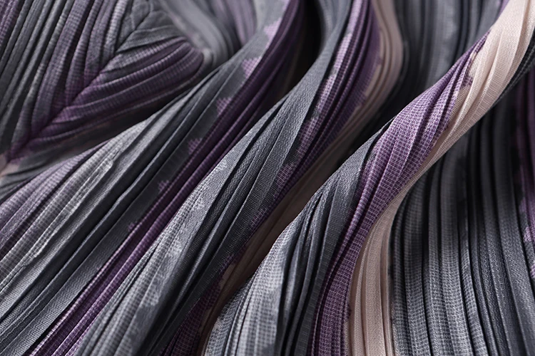 Changpleat новые женские полосатые штаны с принтом Miyak плиссированные Модные свободные эластичные талии Большие размеры женские шаровары Tide P65