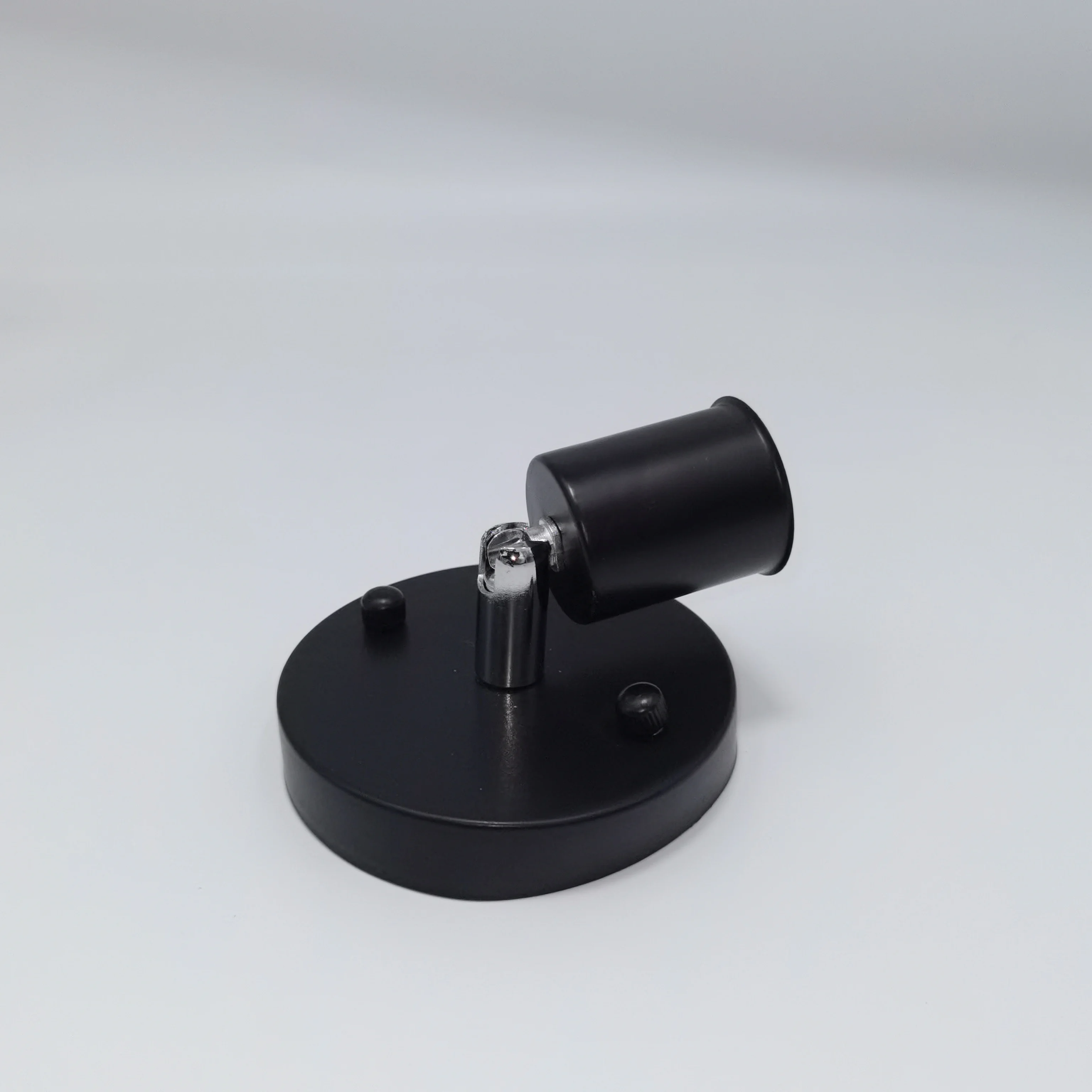 Niversal Head Lamp Base 180 Degree Steering Wall Lamps E27  Vintage Simple Iron Dining Room Living Room Decoration Bulb Socket plug in wall sconce