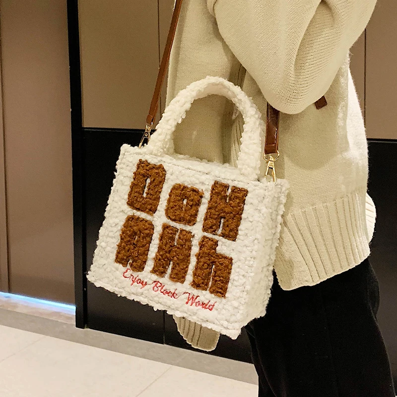 

Harajuku Wool Women Handbags Designer Letter Shoulder Bags Chain Crossbody Bag Plush Small Flap Totes Casual Bucket Bag Purses