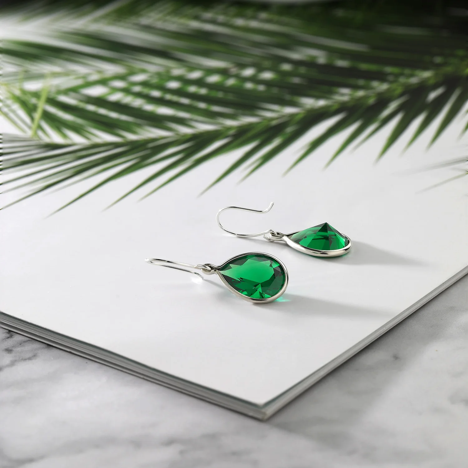 GemStoneKing 16 50 карат Груша Форма зеленый имитация изумруда 925 пробы серебряные