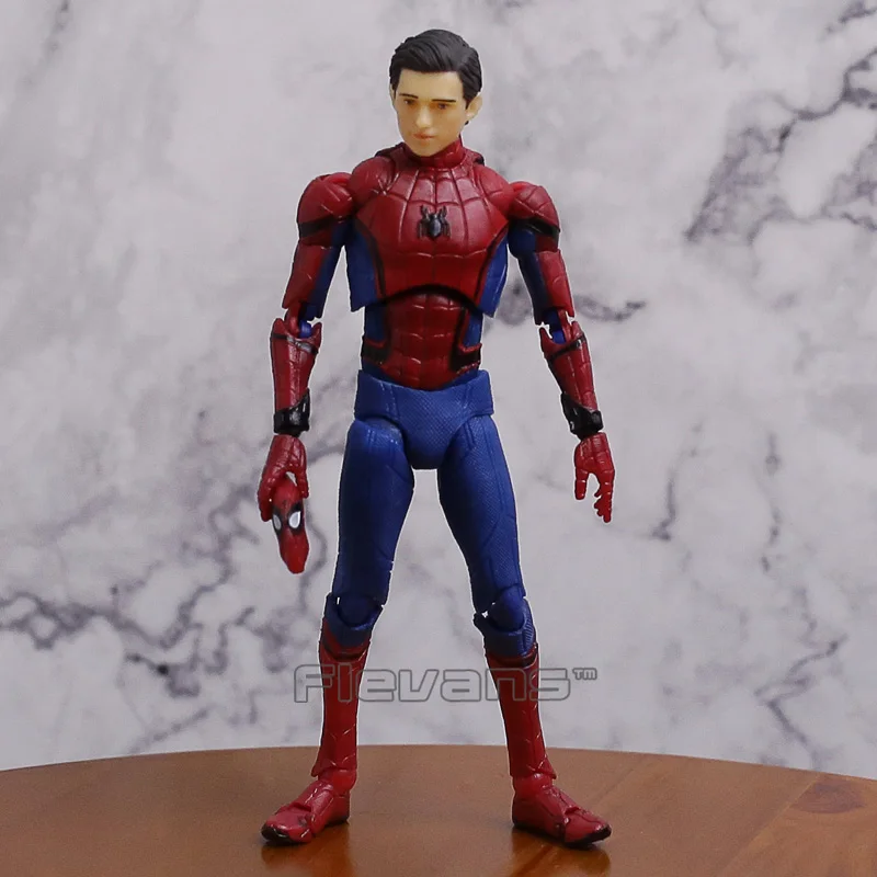 MAFEX NO.047 Человек паук возвращение домой. Питер Паркер ПВХ фигурка Коллекционная