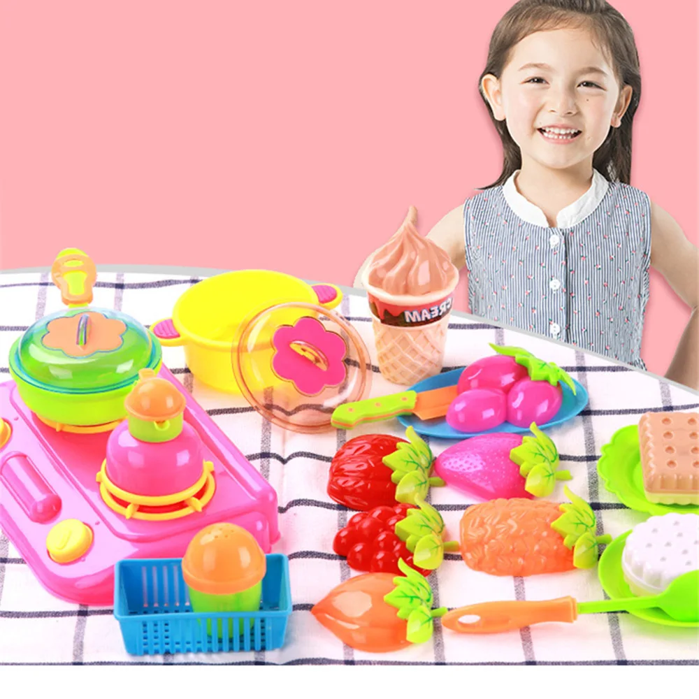 kids play cutlery