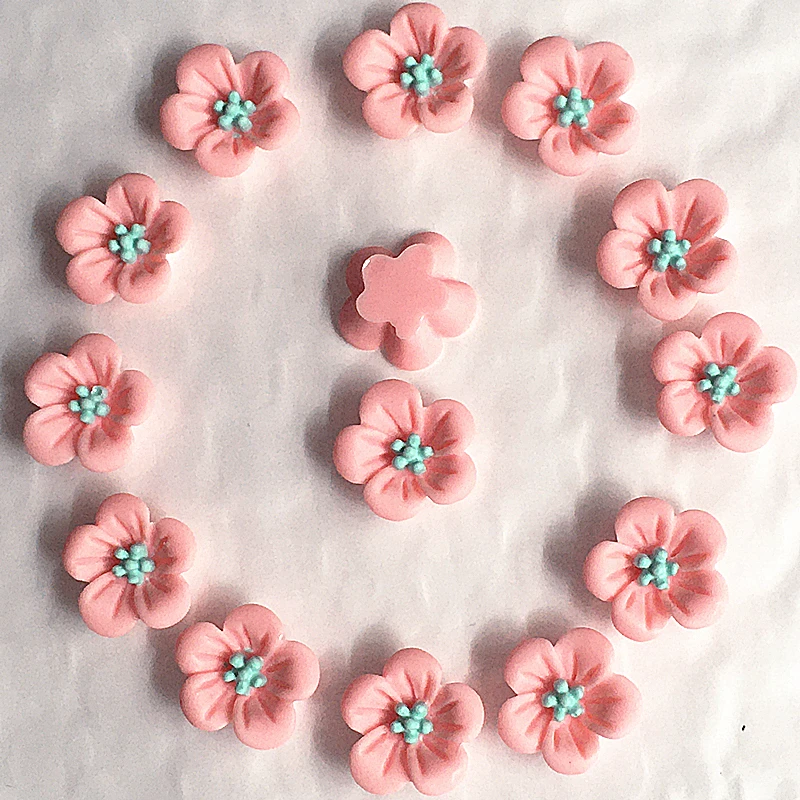 100 Stück 14 mm hellrosa Harzblumen, Dekoration, Bastelbedarf, Flatback-Cabochon für Scrapbooking, DIY-Zubehör – Detail 5