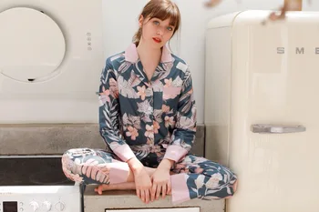 

Spring Classical Magpie Printing Satin Pajamas Long Sleeve Loungewear Women Sleepwear Turn-down Collar Thin Home Clothes 2 Suits
