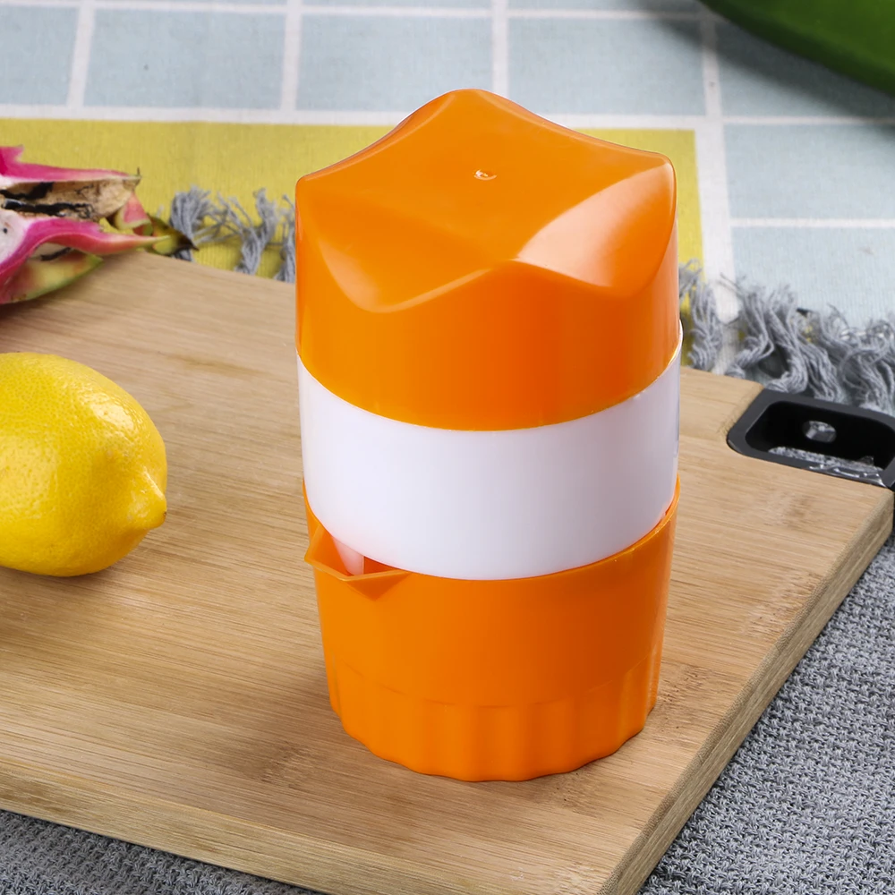 

NICEYARD Small Fruit Squeezer Lemon Squeezer Orange Press Juicer Household Fruit Tool Manual Juicer Hand Press Cup
