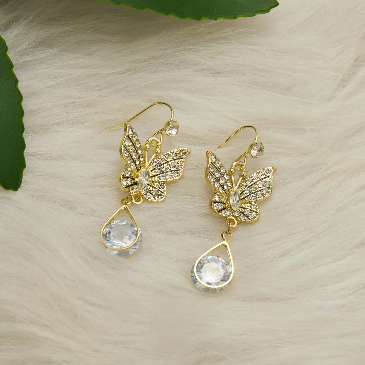 Butterfly Earrings Korean Exquisite Butterfly Owl Drop Earring Hollow Geometric Imitation Pearl Rhinestone Earrings Women's Wedding Jewelry Gifts dangle earrings drop earrings butterfly earrings geometric earrings