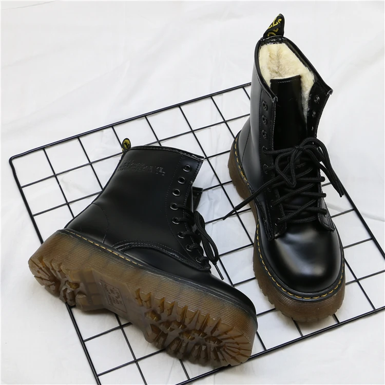 Ботинки на меху; женские зимние теплые Армейские Ботинки Martin для женщин; брендовые Дизайнерские повседневные ботинки; резиновые ботинки на меху со шнуровкой; ботильоны; P131
