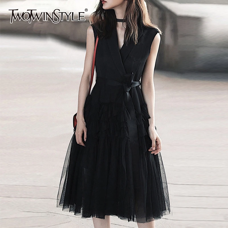 

TWOTWINSTYLE Mesh Patchwork Women's Dress V Neck Sleeveless High Waist Lace Up Elegant Ball Gown Dresses Female 2019 Fashion