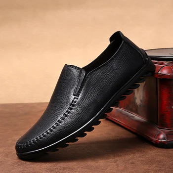 

Italian Men Shoes Casual Luxury Brand Men Loafers handmade Genuine Leather Moccasins Breathable Slip on Boat Shoes comfortable