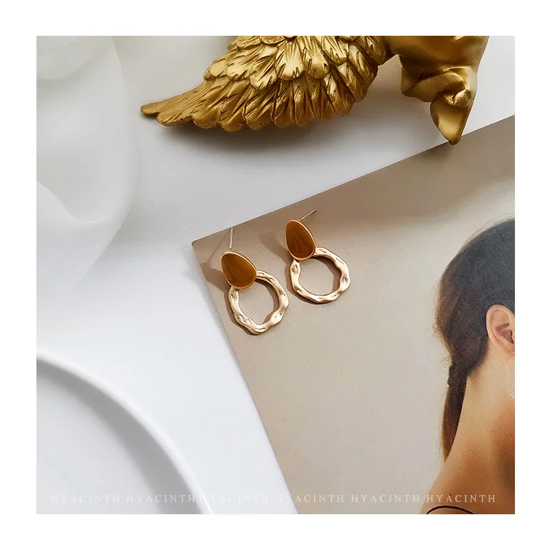 

2020 Trend Selling New Fashion Stud Earrings for Female Simple Personality Morandi Series Matte Dripping Oil Fine Jewelry Gifts
