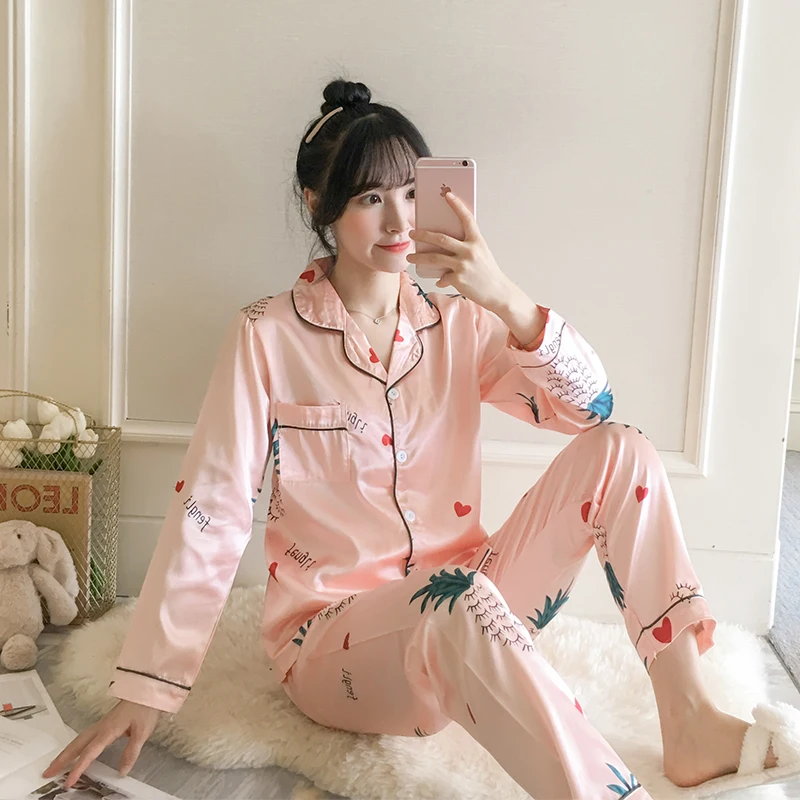 Goede 2019 Satin Pyjama Vrouwen Pyjama Set Mooie Cartoon Konijn Gedrukt Lange Mouw Zijde Nachtkleding Roze Pijama Mujer Vrouwelijke Nightsuit