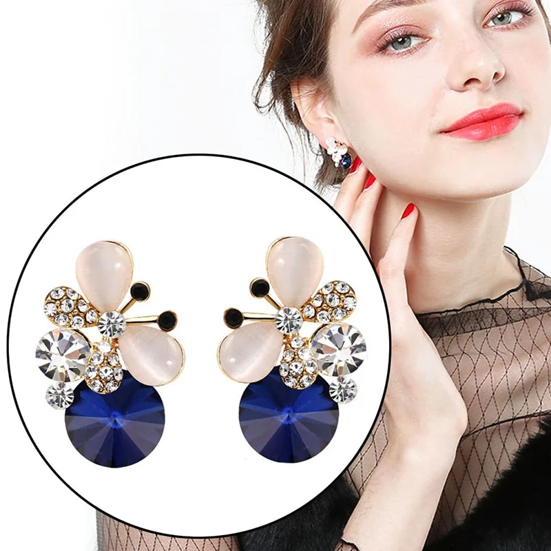 Новая мода Элегантный Модный и красивый горный хрусталь бабочка серьги гвоздики Асимметричные женские ювелирные изделия хороший подарок для друга
