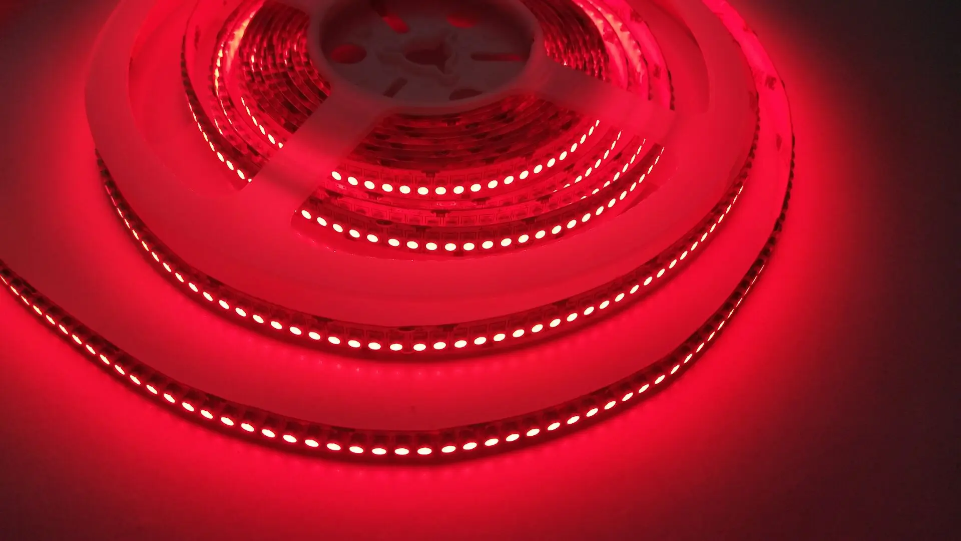 Бесплатная доставка красного цвета 5 м Катушка 24v 3528 SMD 240 светодиодный s/m