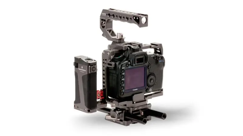 Tiltaing-Canon-5D-Series-Kit-C-Tilta-Gray-TA-T47-C-G-_34back_-Legacy-2-800x450