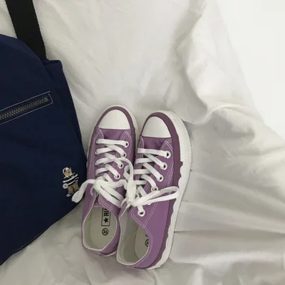 Подошва из вулканизированной резины Женская полотняная обувь Карамельный цвет фиолетовый кроссовки, украшенное цветочными лепестками, Форма подошва, плоская подошва, на шнуровке, обувь для школьников на каждый день - Цвет: Фиолетовый