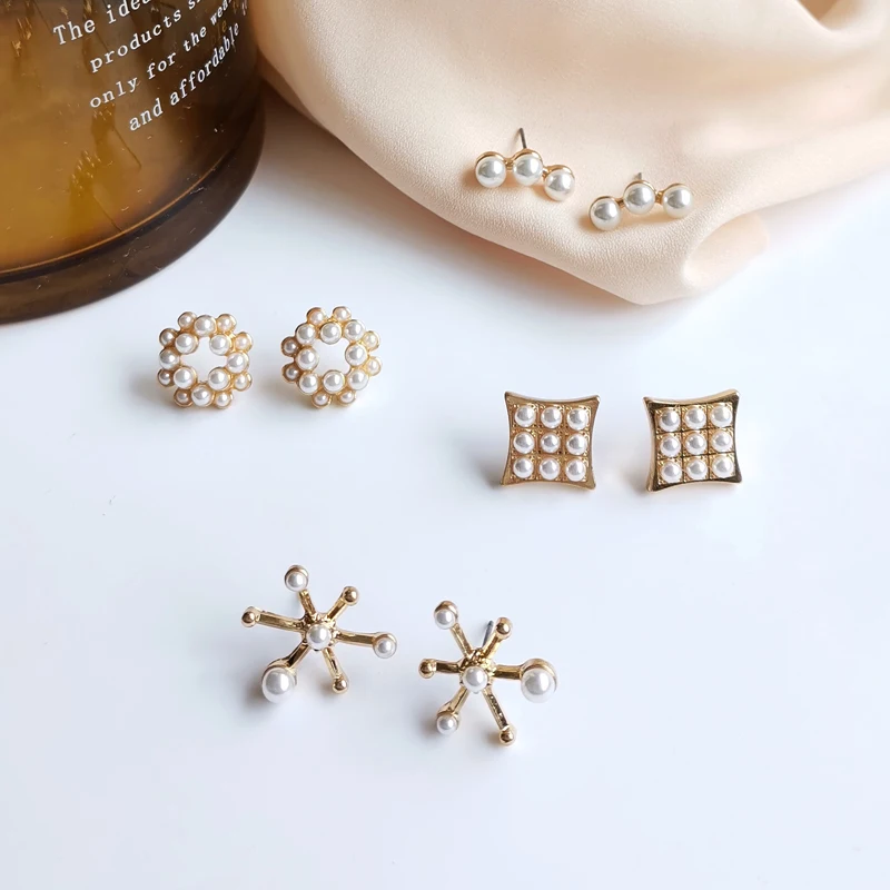 

Modern Jewelry Pearl Earrings Sweet Korean Geometric Round Square Metal Alloy Golden Plating Fancy Stud Earrings For Women Gift
