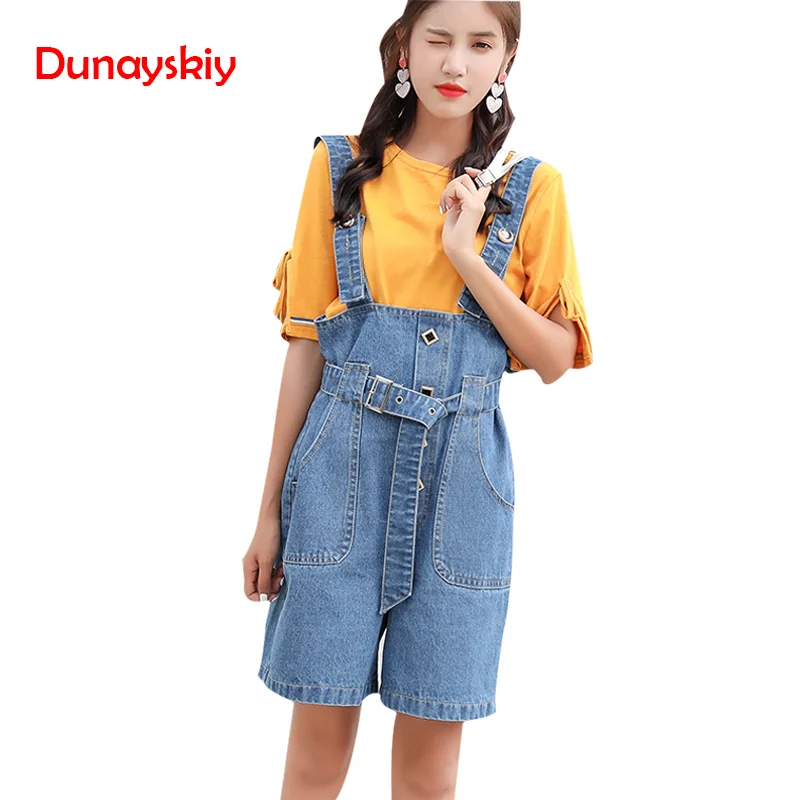 Сексуальный джинсовый комбинезон с поясом, короткие женские комбинезоны с карманами, свободные стильные летние джинсовые шорты с широкими штанинами, комбинезоны