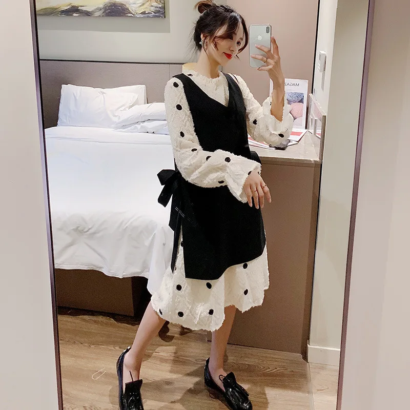 

Photo Shoot 2019 Autumn And Winter Maternity Clothes Polka Dot + Dragon & Phoenix Vest Waistcoat Two-Piece Set Fashion Dotted L