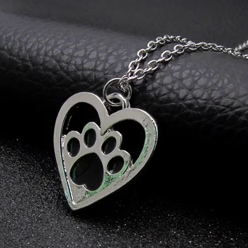 

L51 2020 New Fashion Creative Hollow Love Dog Claw Necklace Woman Love Jewelry Necklace